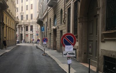 Soluzioni per la regolamentazione sicura del parcheggio dei veicoli. Segnaletica...